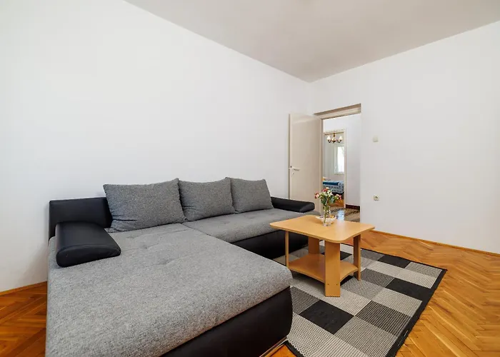 Johann I Διαμέρισμα *