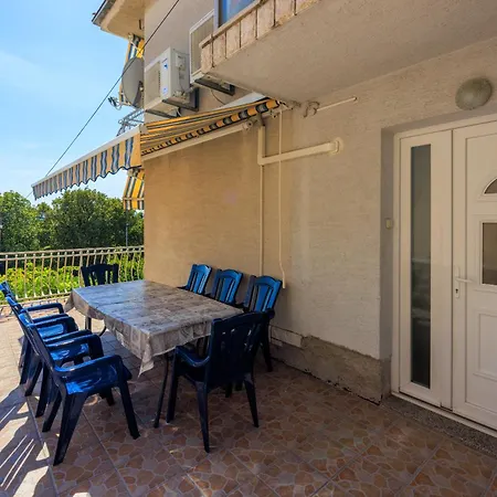Johann I Apartment