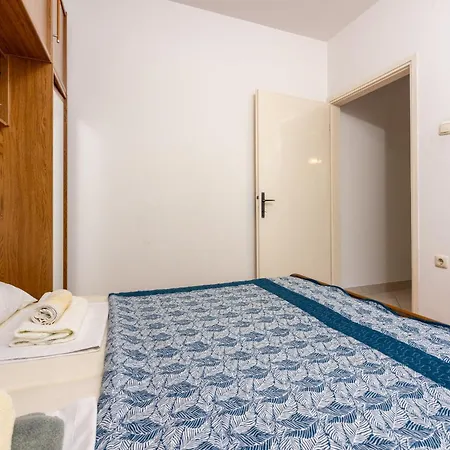 Johann I Apartment *