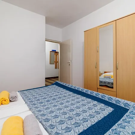 Johann I Apartment